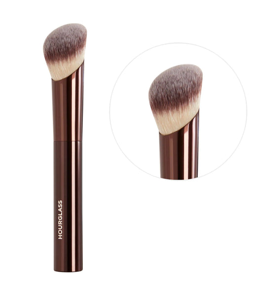 Hourglass
Ambient Soft Glow Foundation Brush