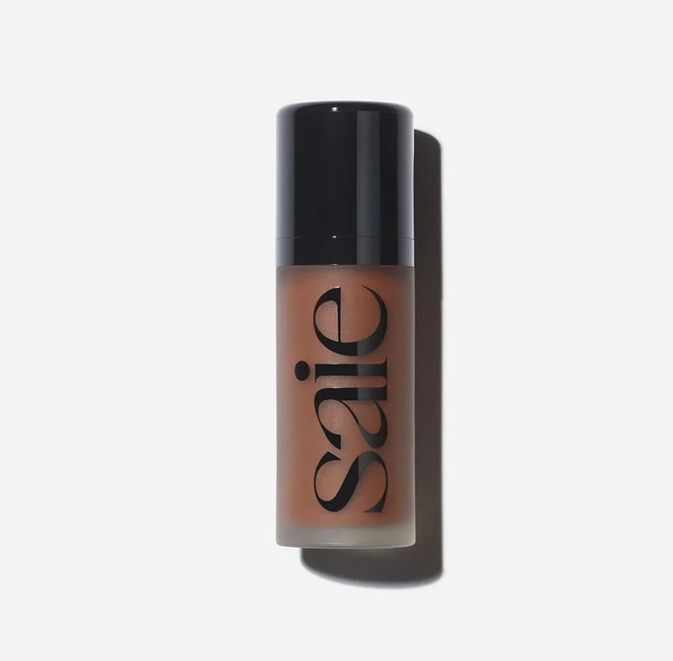 SAIE DEW BRONZE
SOFT-FOCUS EFFORTLESS LIQUID BRONZER